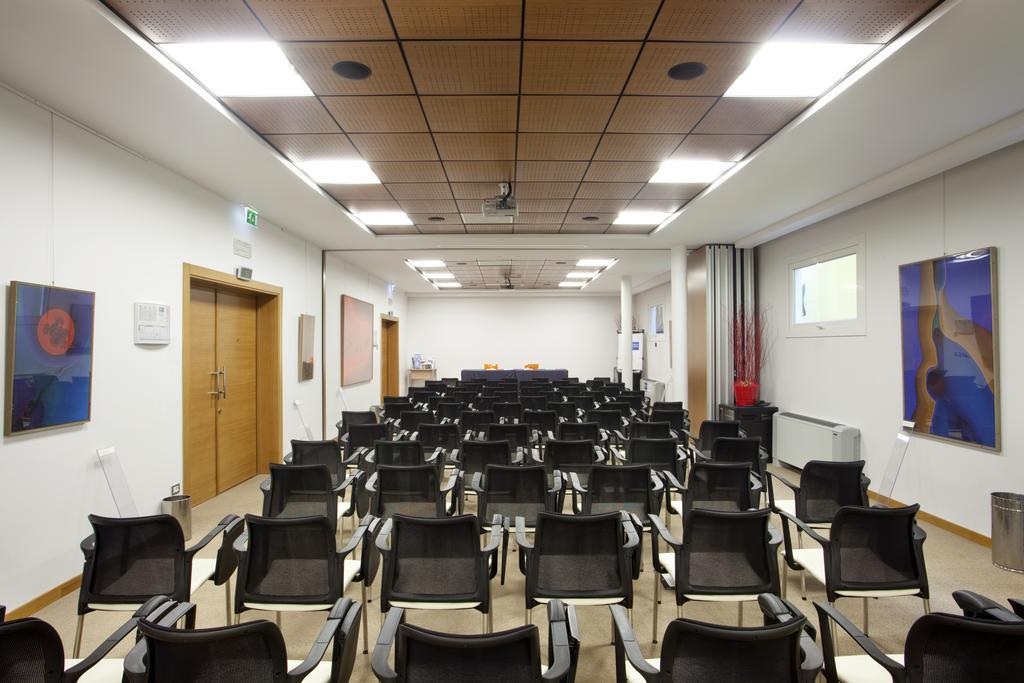Bes Hotel Bergamo Ovest Mozzo Einrichtungen foto