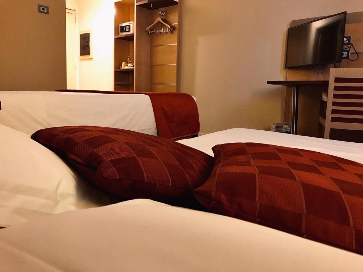 Bes Hotel Bergamo Ovest Mozzo Exterior foto